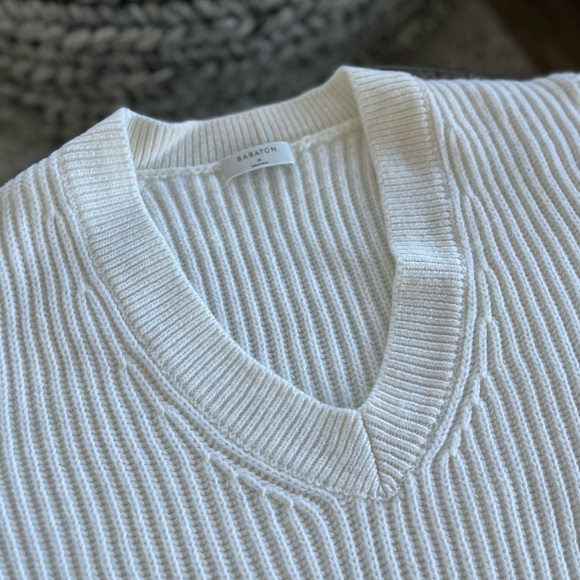 Aritzia Babaton Roger White Knit Wool Relaxed Warm Cozy Coastal Sweater Size M - Picture 10 of 16